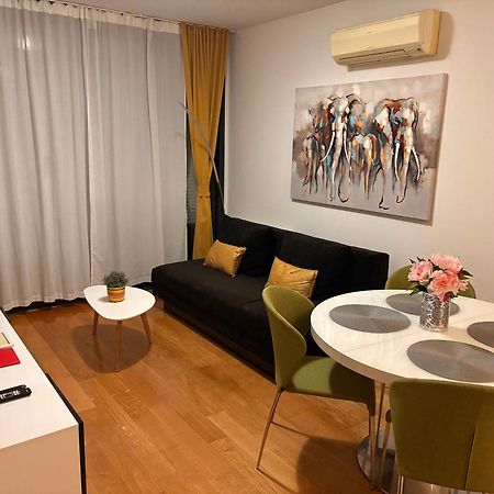 Nova Galerija Studio Ema I Apartman Anita- Parking In Garage Zagreb Luaran gambar