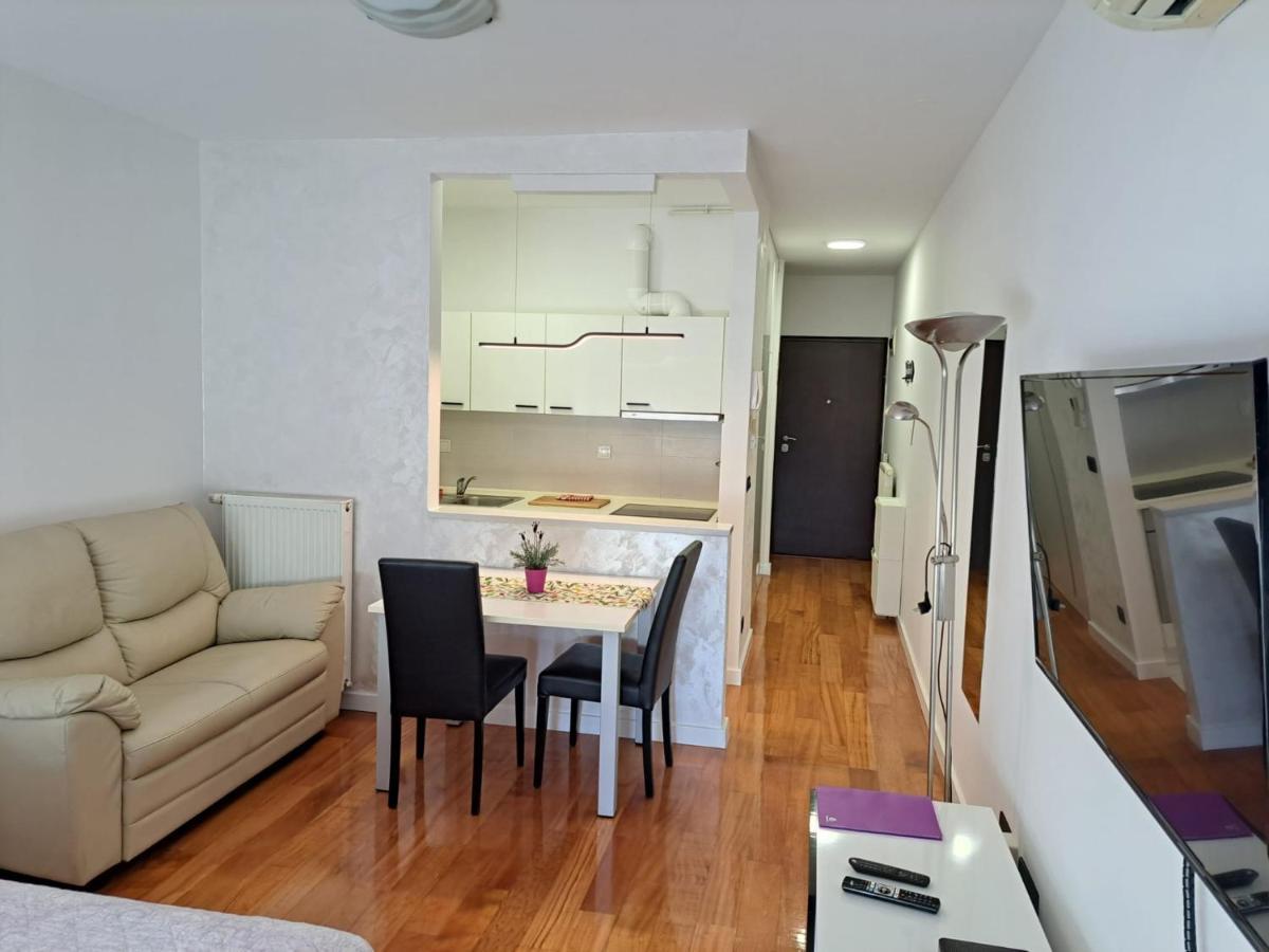 Nova Galerija Studio Ema I Apartman Anita- Parking In Garage Zagreb Luaran gambar